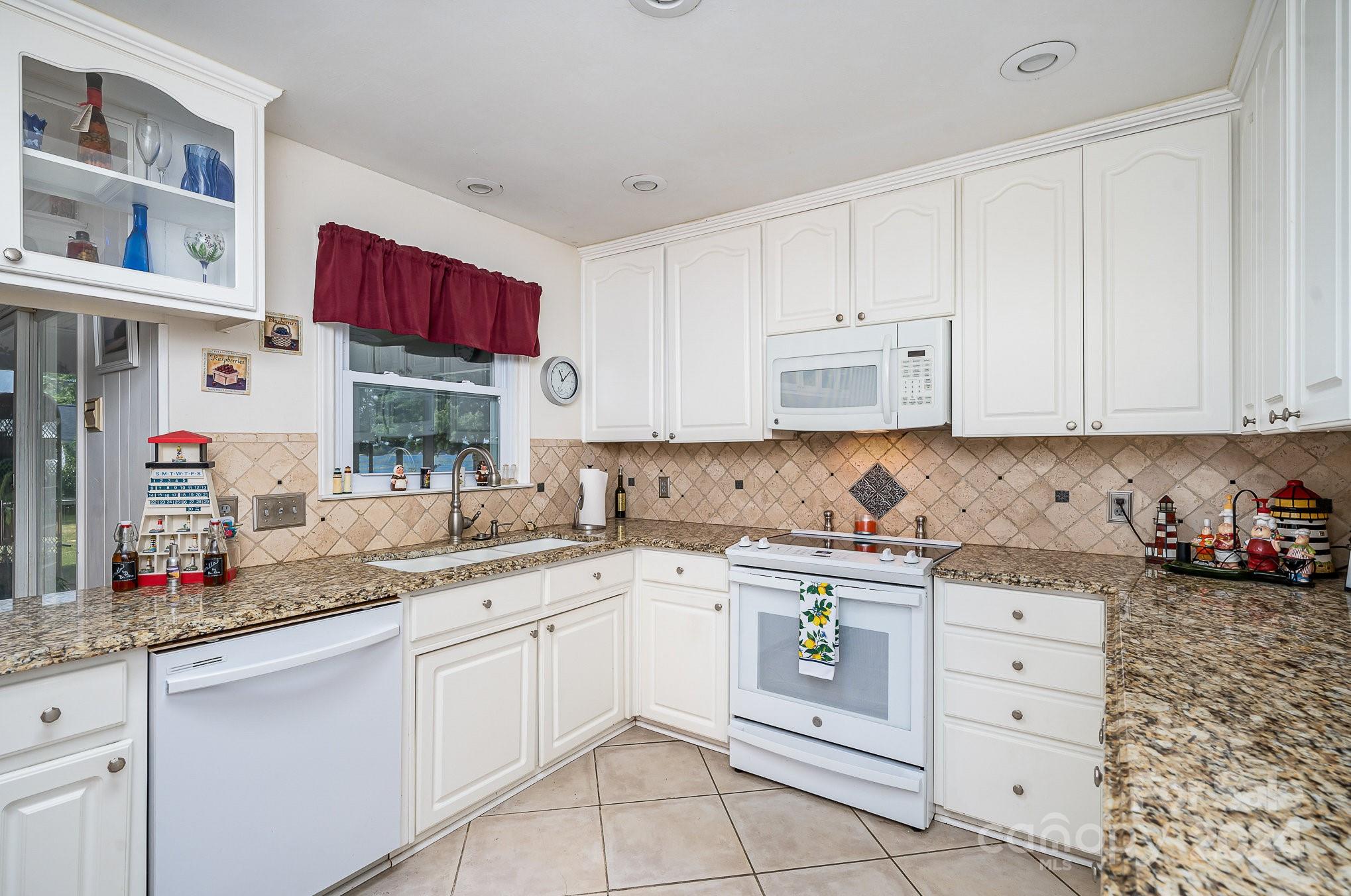 Country Club Shores - Residential