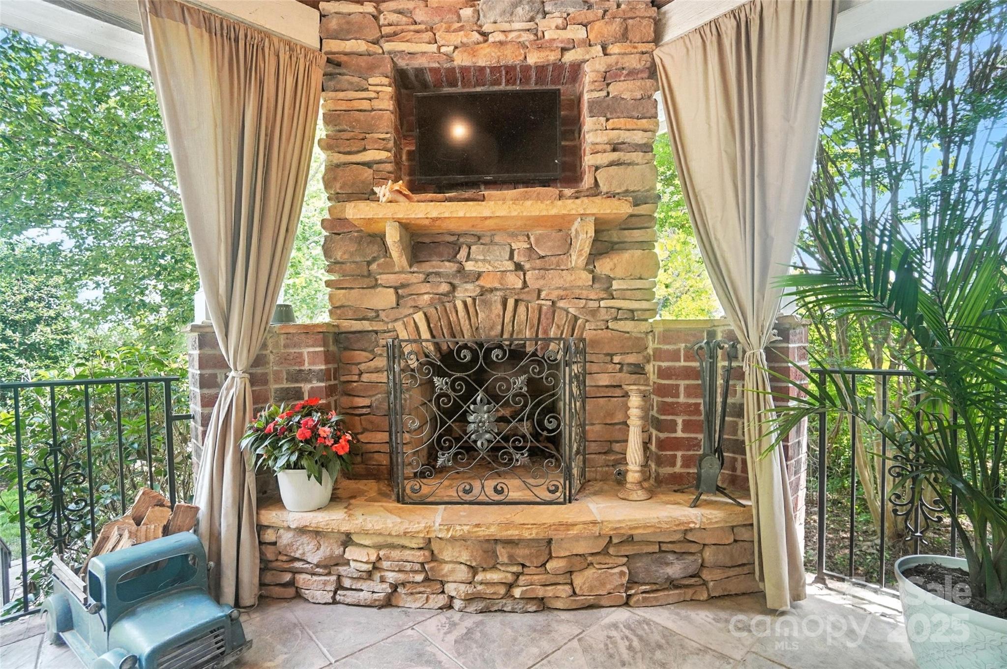 5916 Four Wood Drive