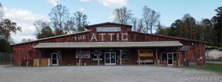 Large warehouse/auction building in a good location. Currently being used as a Auction facility.