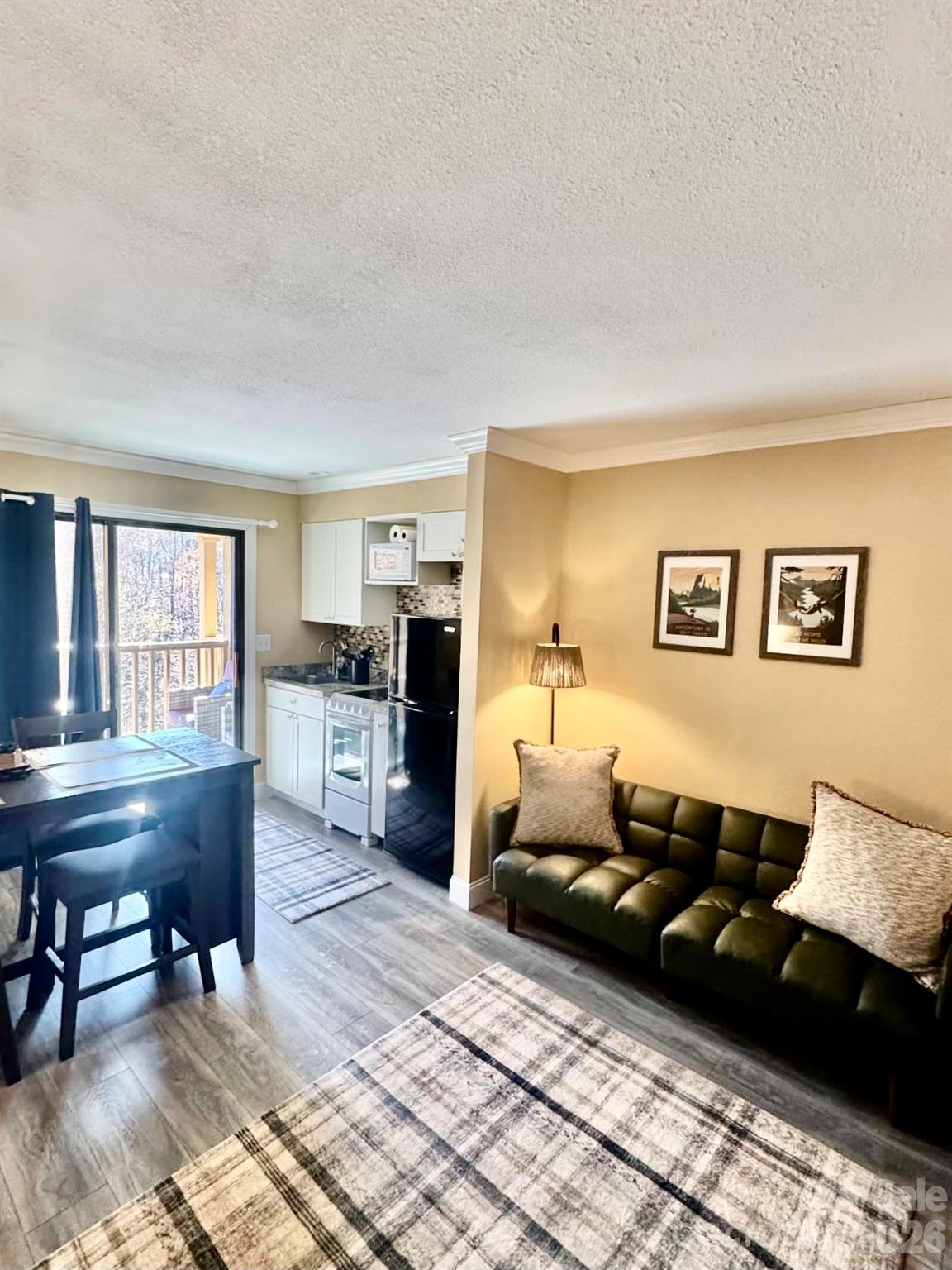 160 Whitney Boulevard 35