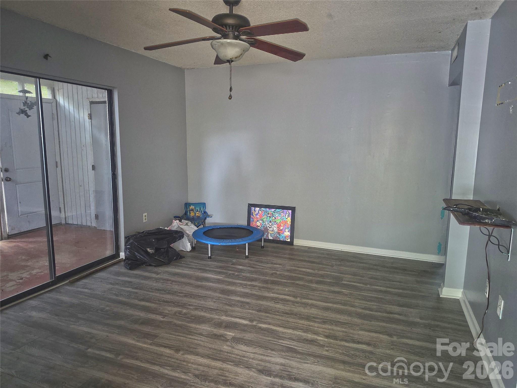 1756 Hunters Trail