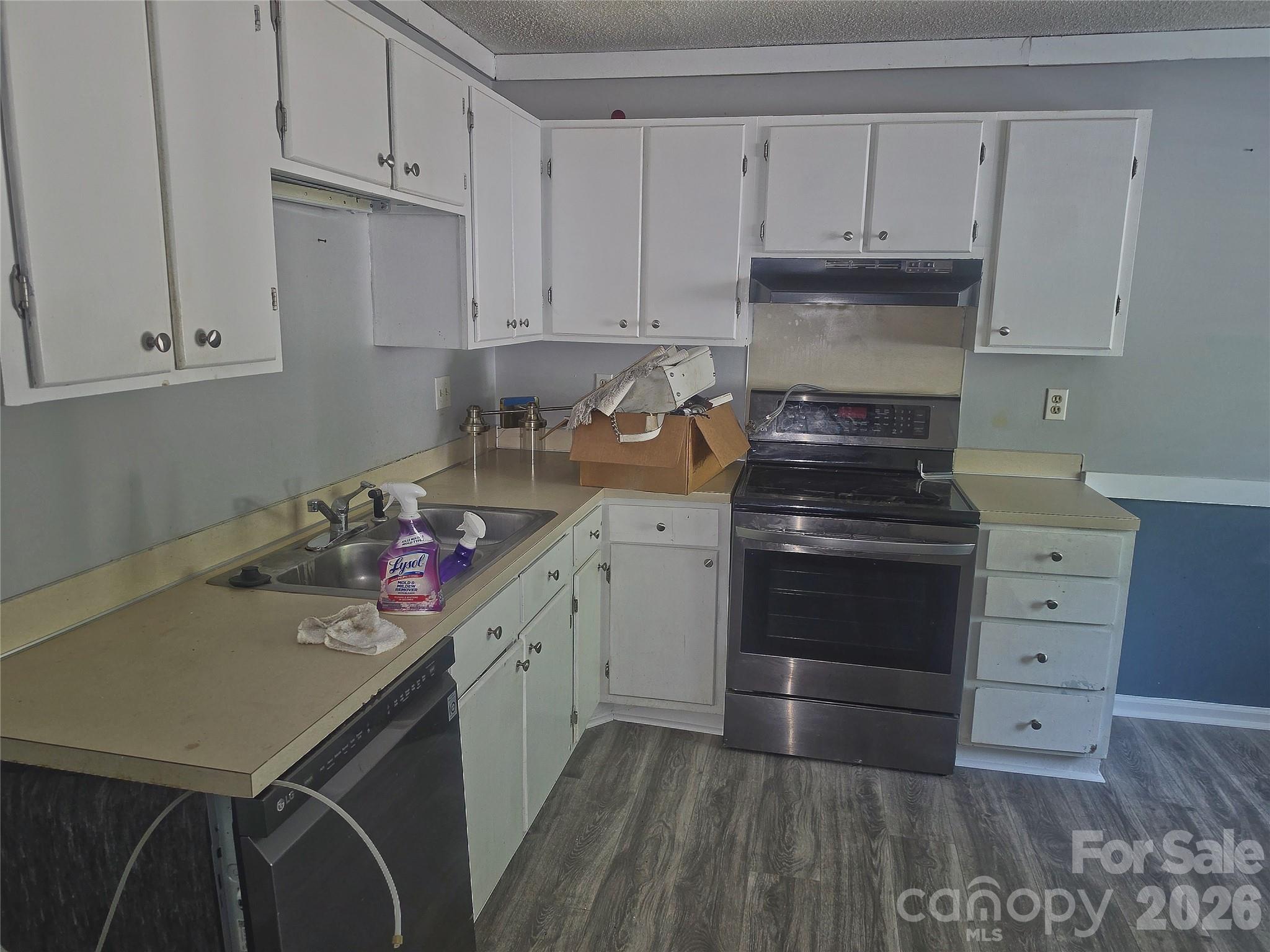 1756 Hunters Trail