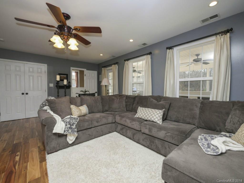 Country Oaks - Residential