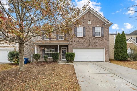 Photo of 4124 Houldsworth Drive, Charlotte, NC 28213 (MLS # 4329340)