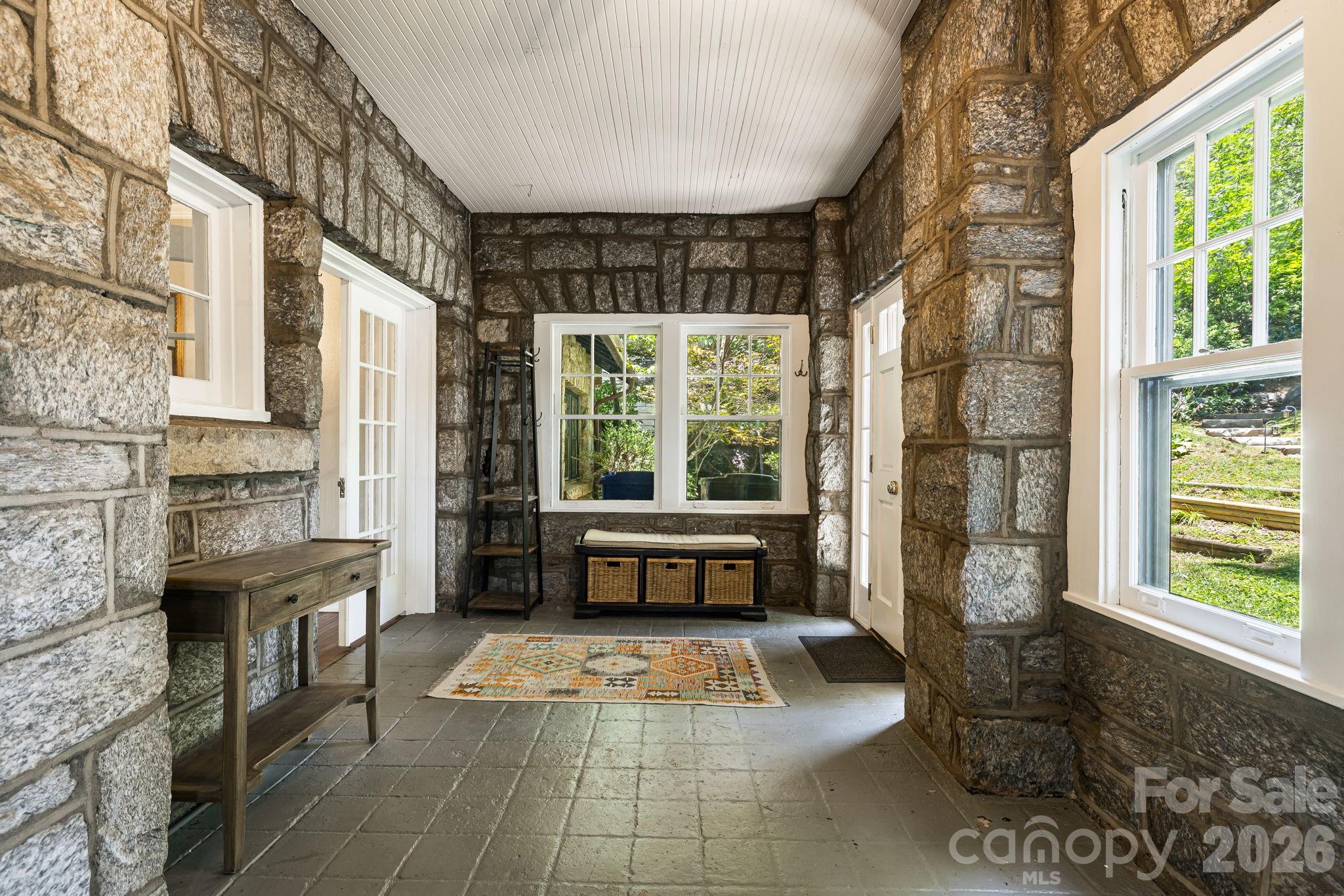 25 Saint Dunstans Circle
