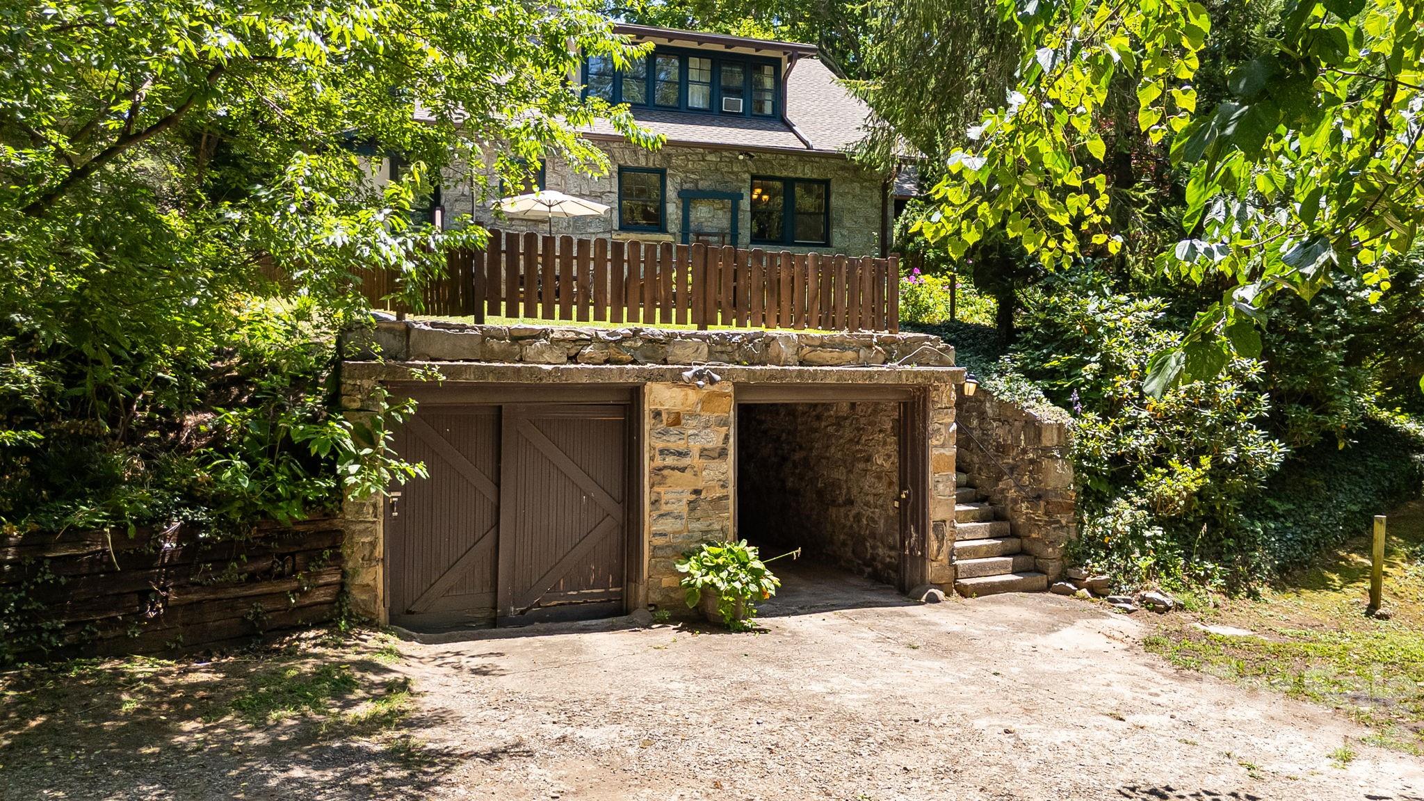 25 Saint Dunstans Circle