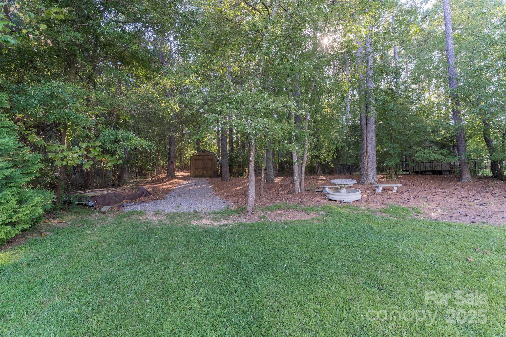 Whispering Oaks - Land