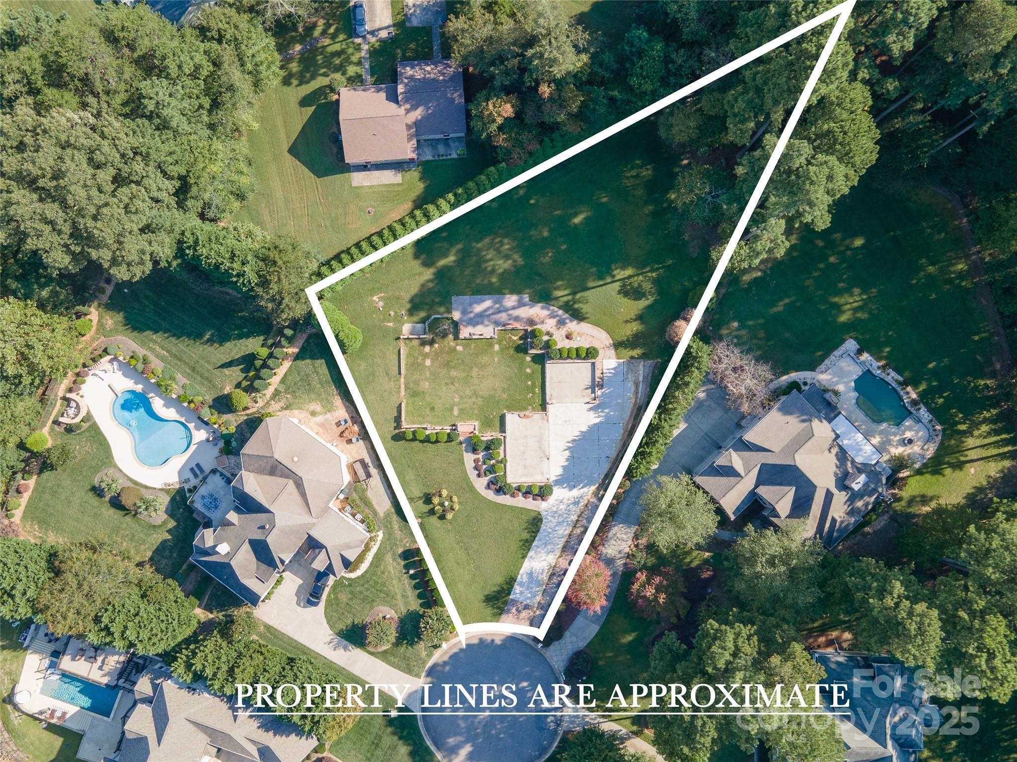 Whispering Oaks - Land