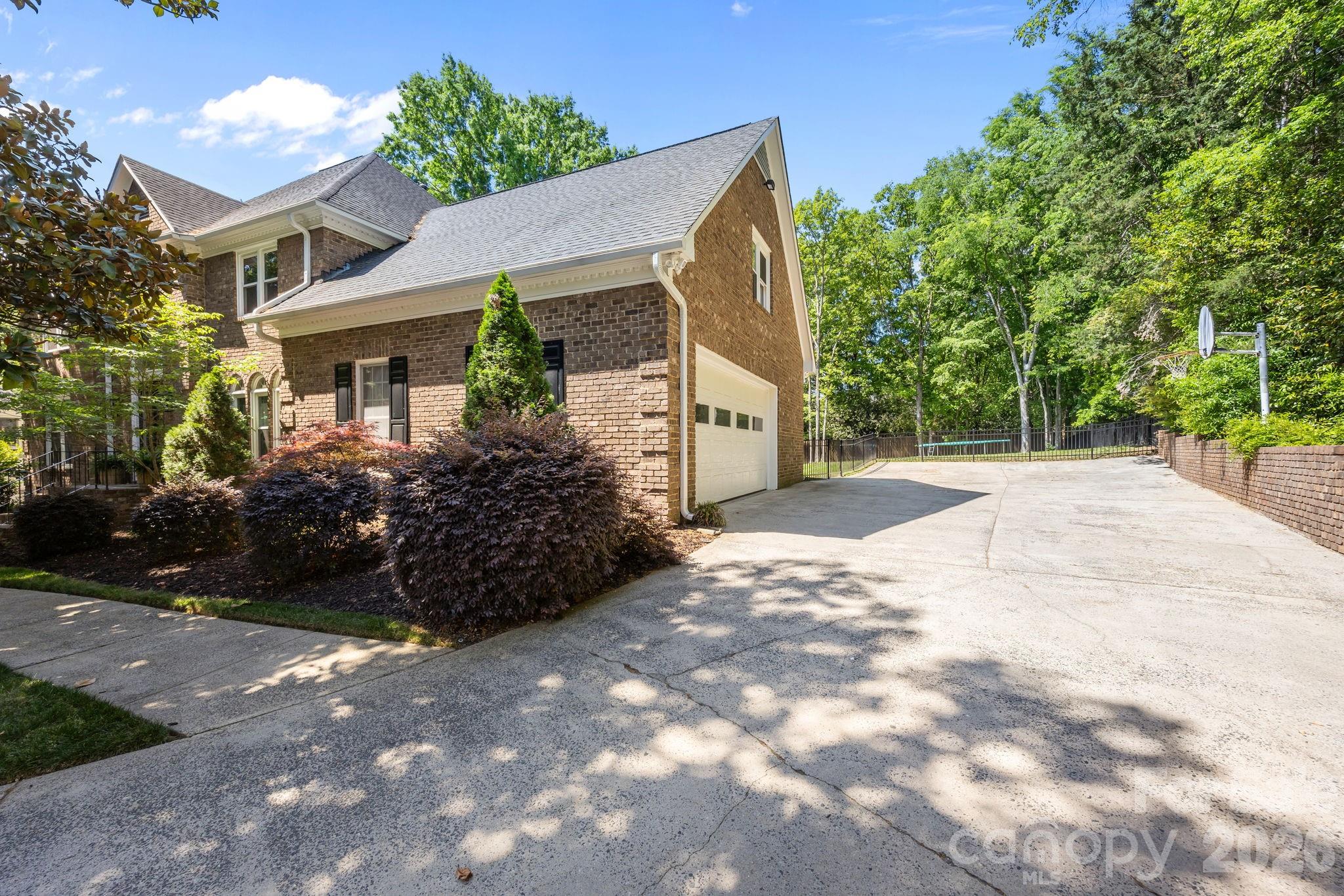 2234 Queensland Drive