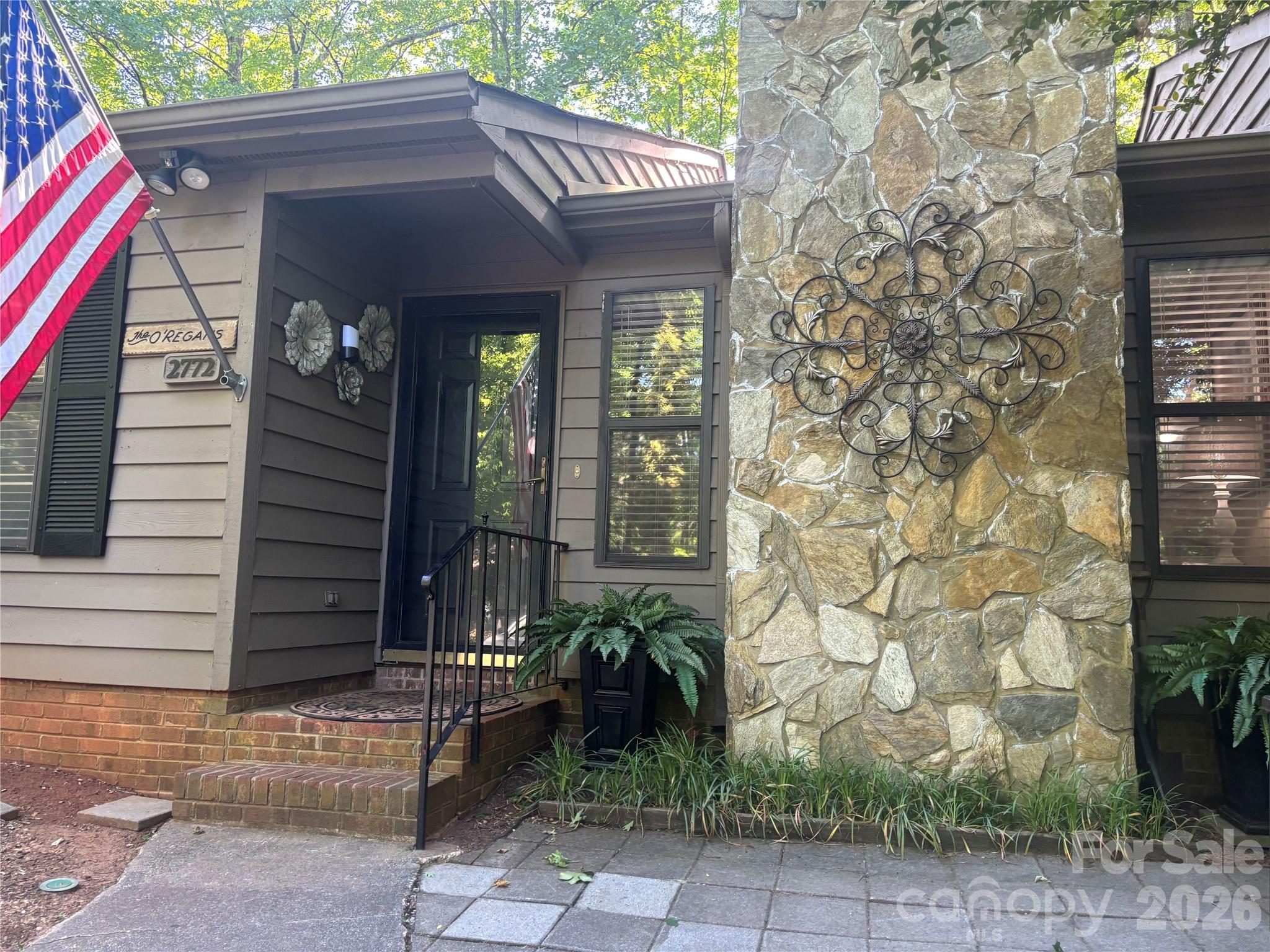 2772 Dogwood Hills Court