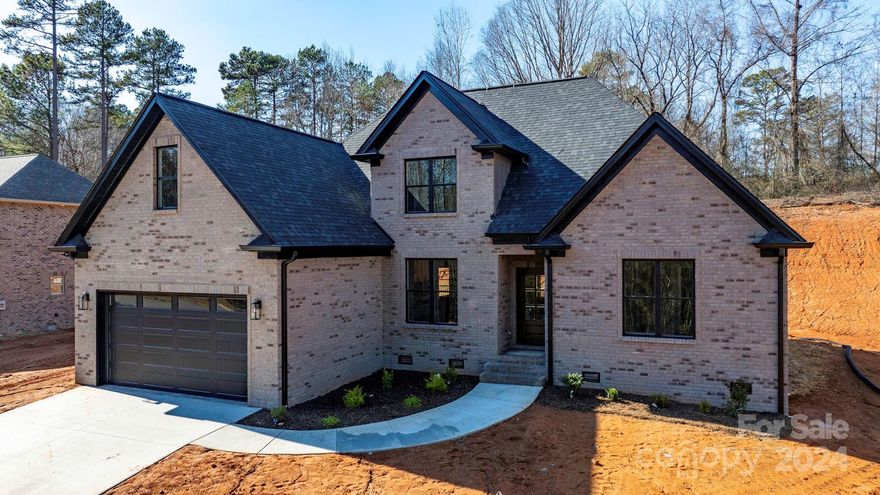 Beautiful new construction, 3 Bedrooms 2.5 Baths and bonus room, craftsmanship throughout, granite or quarts countertops, tile and hardwood floors. Must see