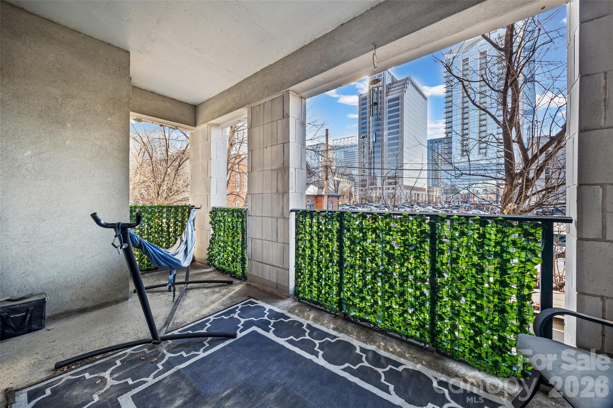 Fifth and Poplar - Residential