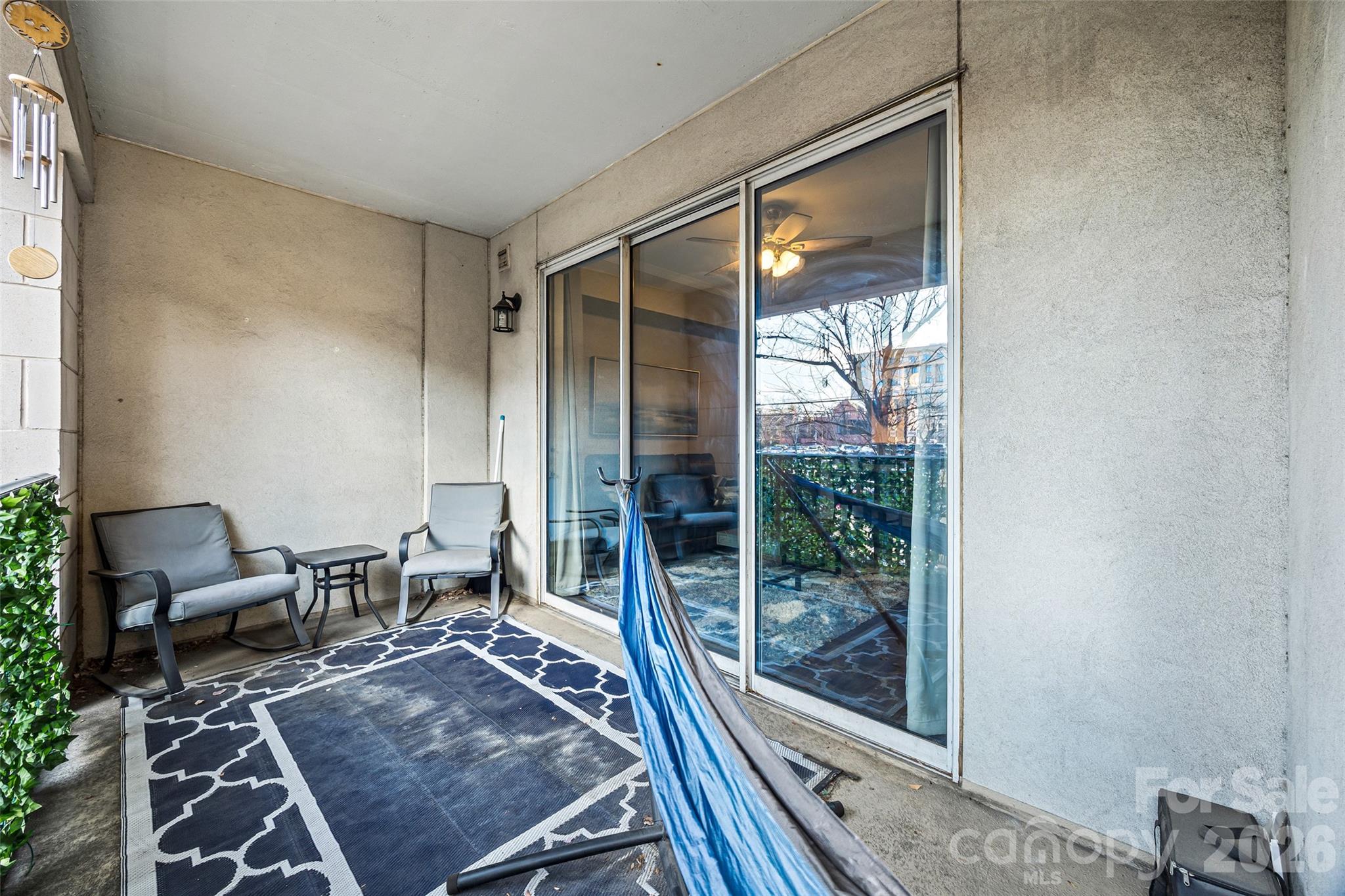 Fifth and Poplar - Residential