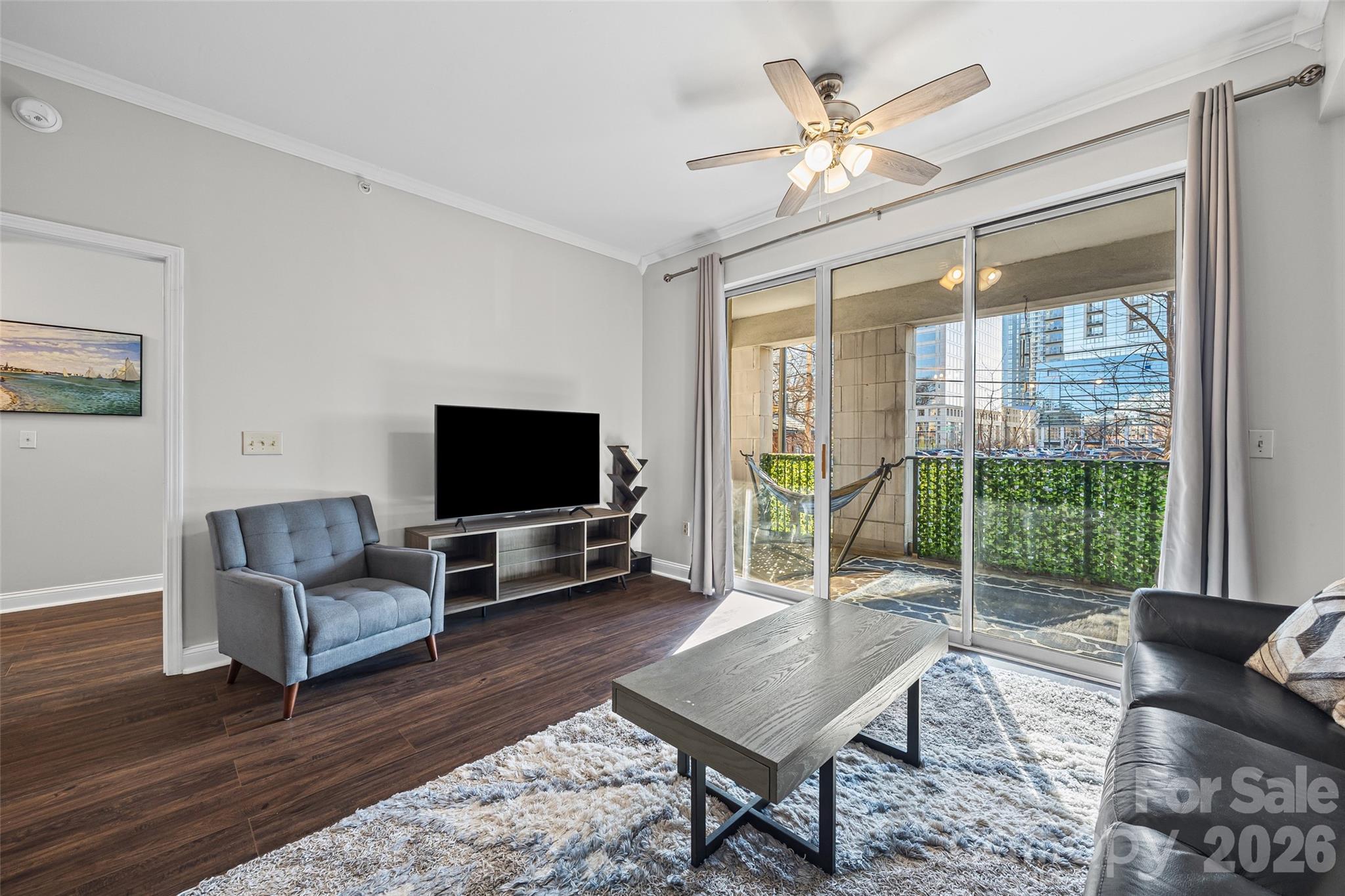 Fifth and Poplar - Residential