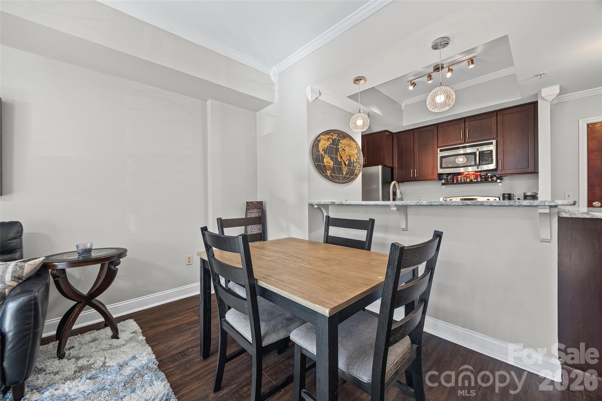 Fifth and Poplar - Residential