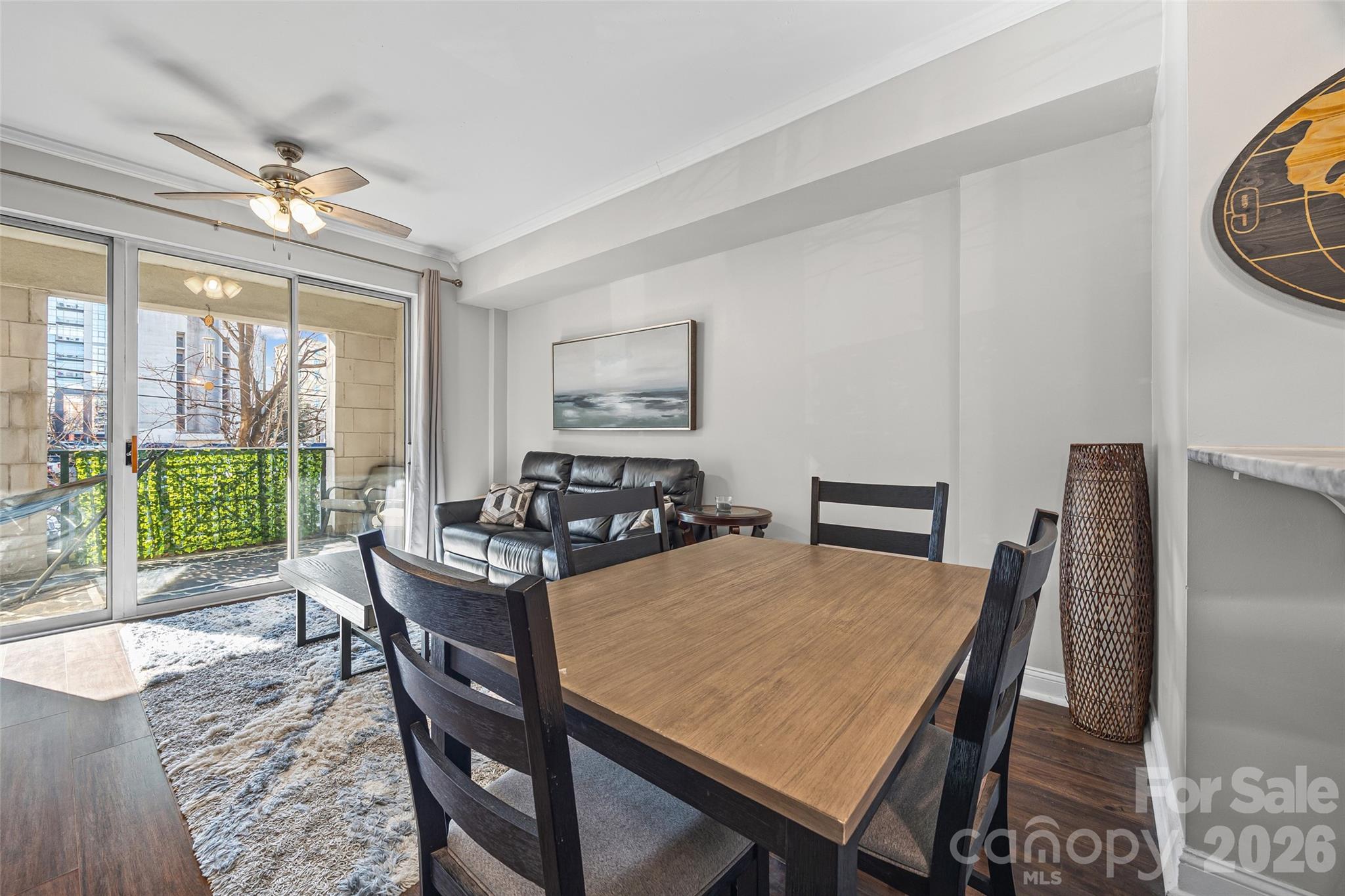 Fifth and Poplar - Residential