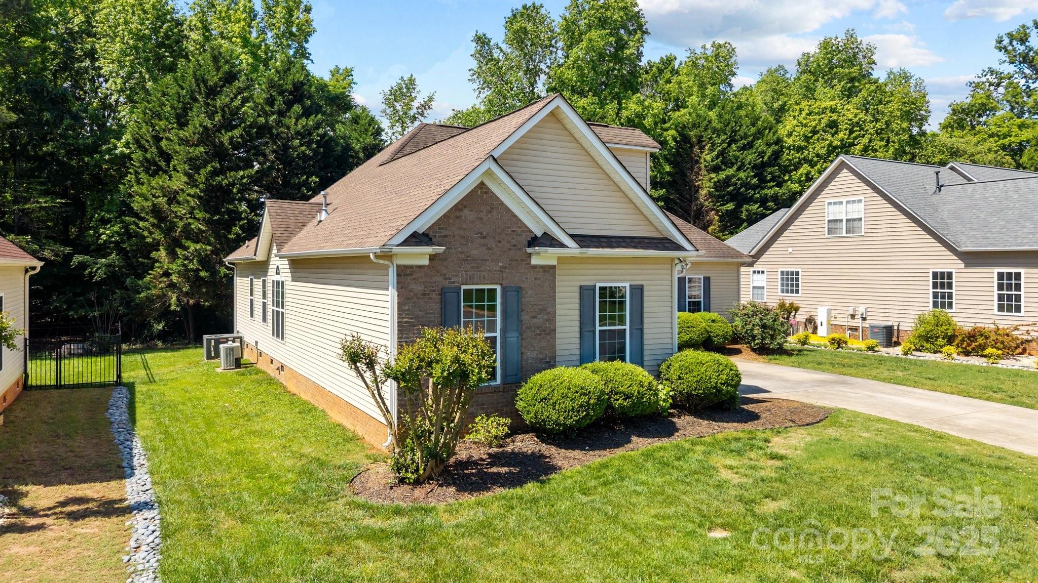 Seven Oaks - Residential
