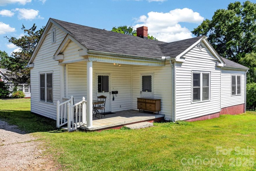 Welcome to this move in ready home with a spacious lot and endless potential to make it your own! With a large flex space in front this could easily be converted to a 3 bed/2 bath or modified to suit your individual needs. Fully updated bathroom, new siding, new cabinets, electrical, plumbing and more improvements make this house perfect for first time homebuyers. With affordable inventory in the area going fast, this could be your perfect match!