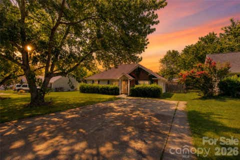 Photo for 1737 Rosewell Drive