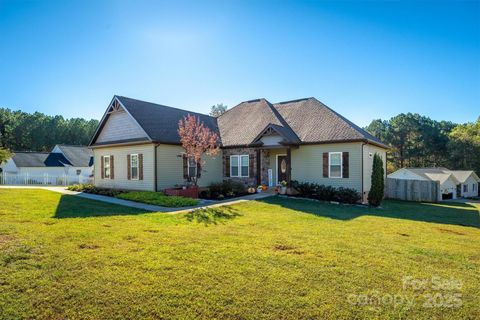 Photo of 5675 Gunpowder Road, Granite Falls, NC 28630 (MLS # 4308143)