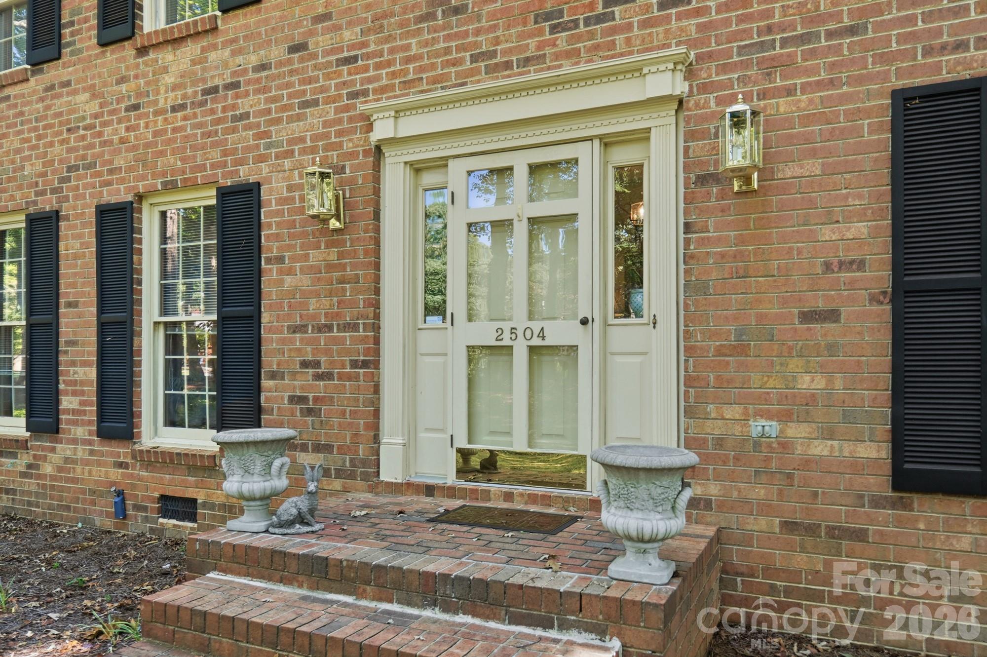 2504 Knights Court