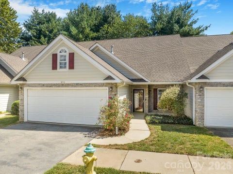 Photo of 896 West Pointe Drive, Asheville, NC 28806 (MLS # 4420183)