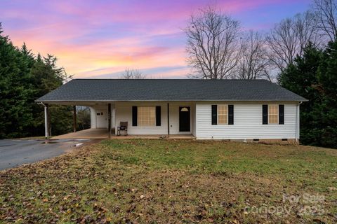 1820 Cline Place Lenoir NC 28645