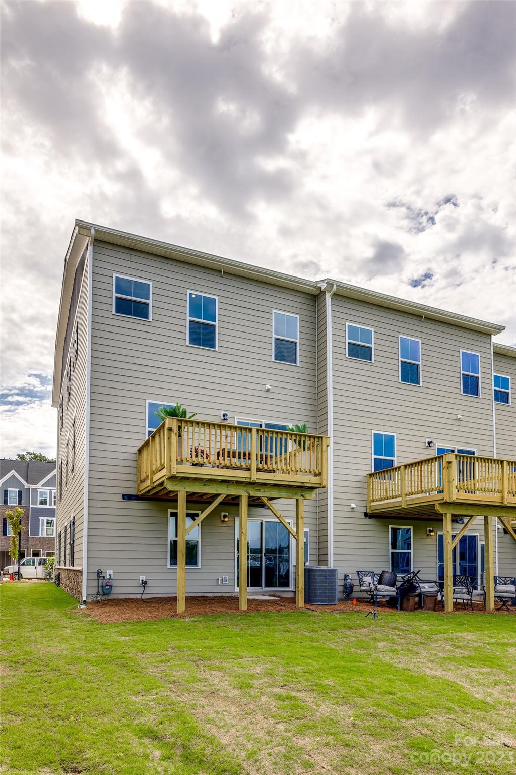 Trinity Townes - Residential