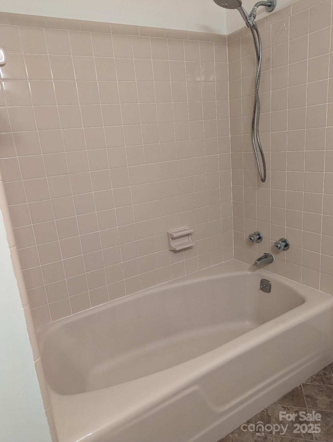 Charlotte, North Carolina 28210, United States, 4 Bedrooms Bedrooms, ,4 BathroomsBathrooms,Residential,Active,132446