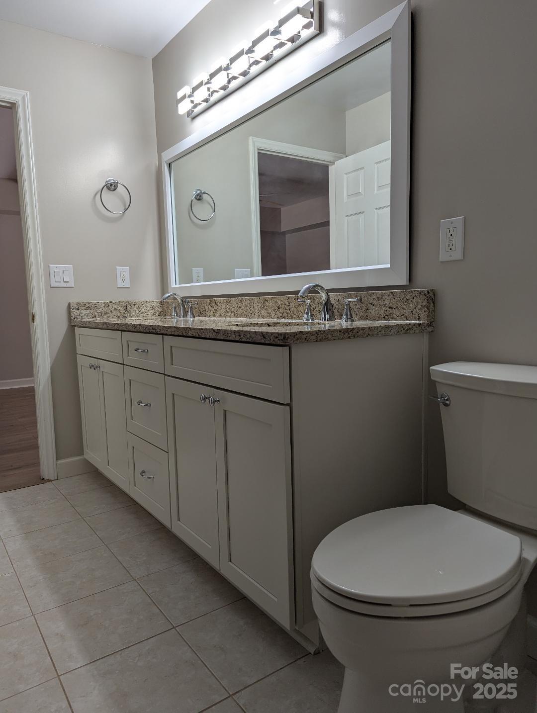 Charlotte, North Carolina 28210, United States, 4 Bedrooms Bedrooms, ,4 BathroomsBathrooms,Residential,Active,132446