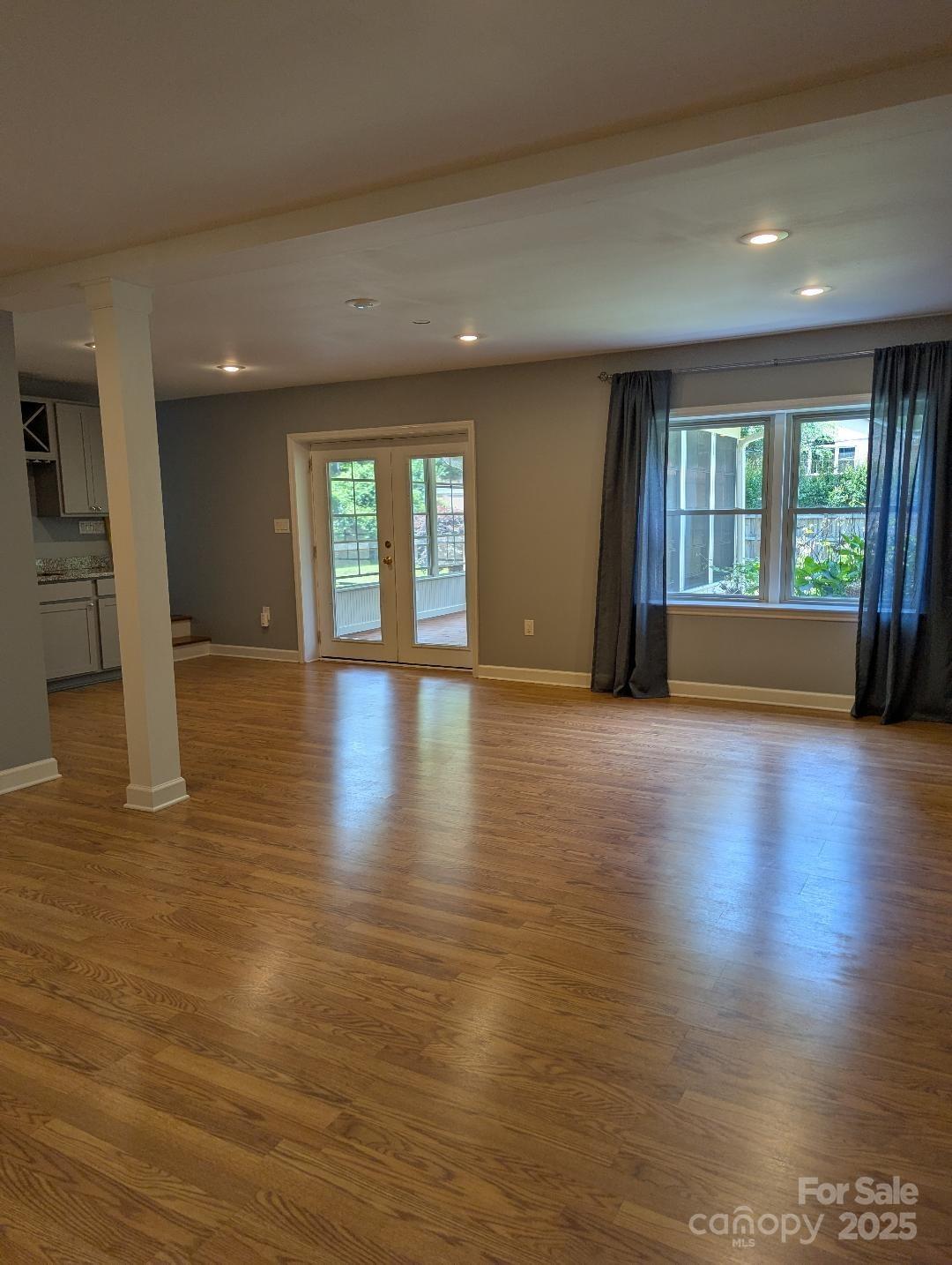 Charlotte, North Carolina 28210, United States, 4 Bedrooms Bedrooms, ,4 BathroomsBathrooms,Residential,Active,132446