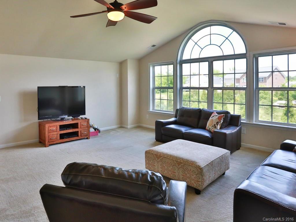 Wellington Chase - Residential