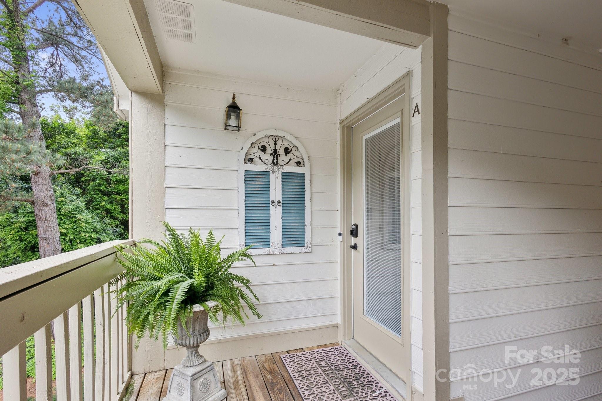 1052 Churchill Downs Court