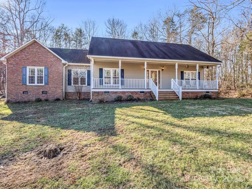 Perched atop a beautiful 1+ acre corner lot in Darlington Ridge, this home offers curb appeal and single level living.  Split floor plan w/hardwood floors throughout living, kitchen & dining areas plus convenient drop zone near garage.  Tons of kitchen cabinetry w/bar & breakfast nook.  Primary bath features tile shower, garden tub & double sink vanity.  Cozy deck & patio in the rear.  Not far from the convenience of downtown Rutherfordton or access to US-221 Hwy & I-40.