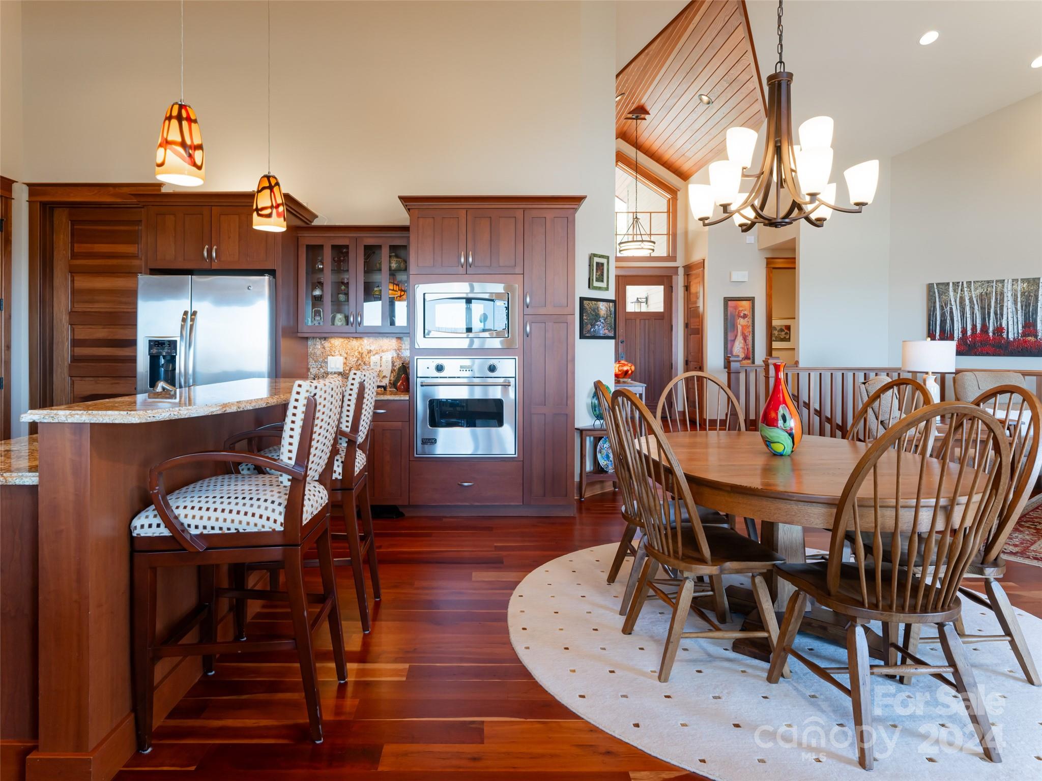 Reynolds Mountain - Residential