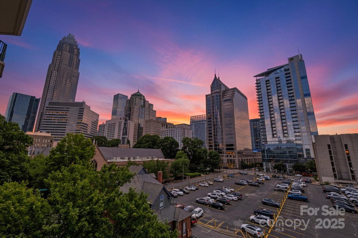 300 W 5th Street 617