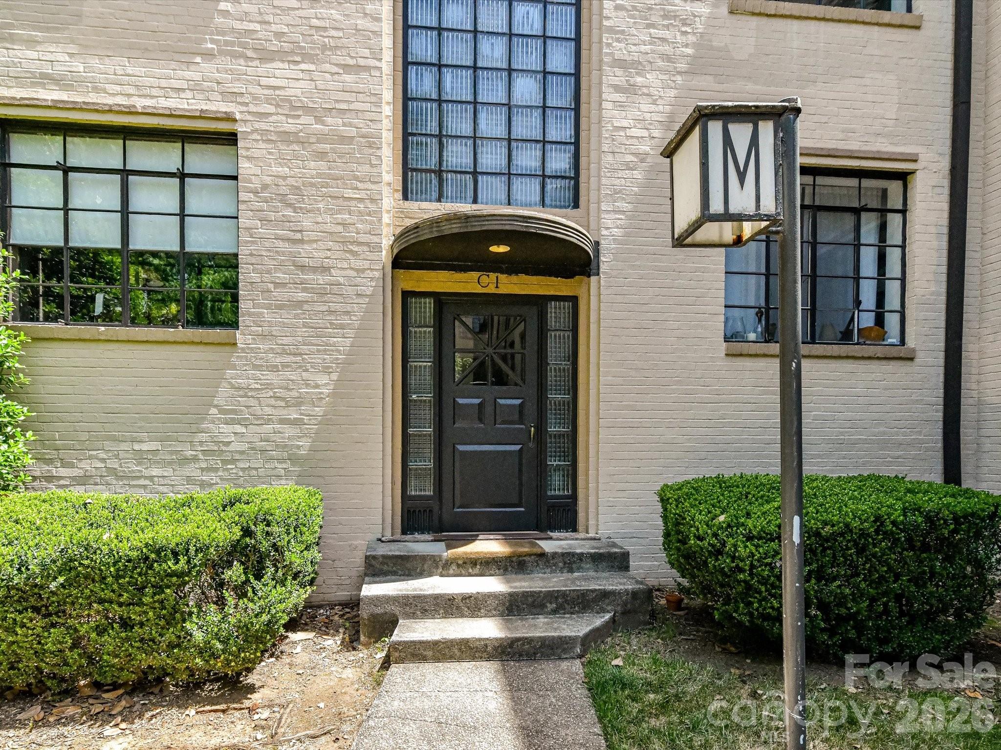 1121 Myrtle Avenue 47