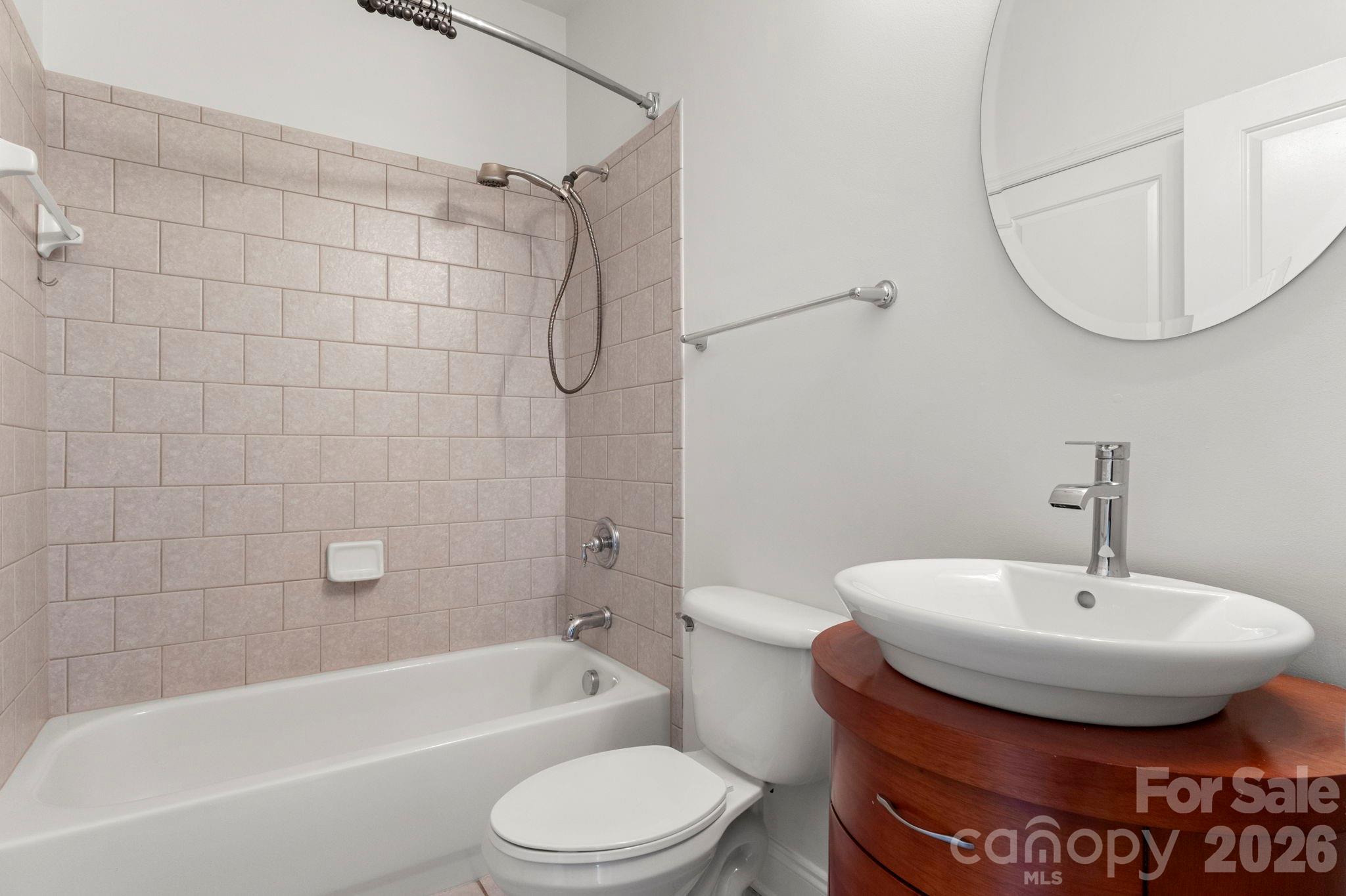 Elizabeth Village - Residential