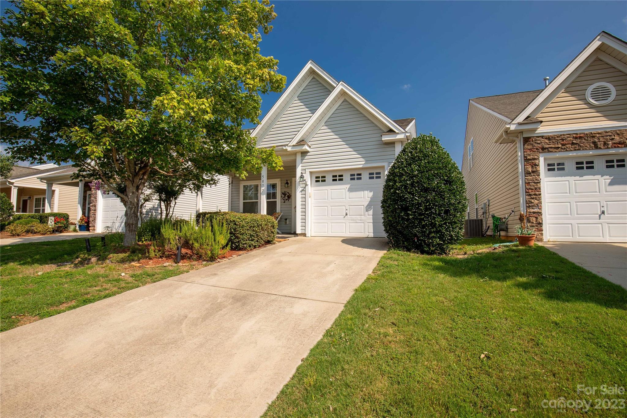 Newport Lakes - Residential