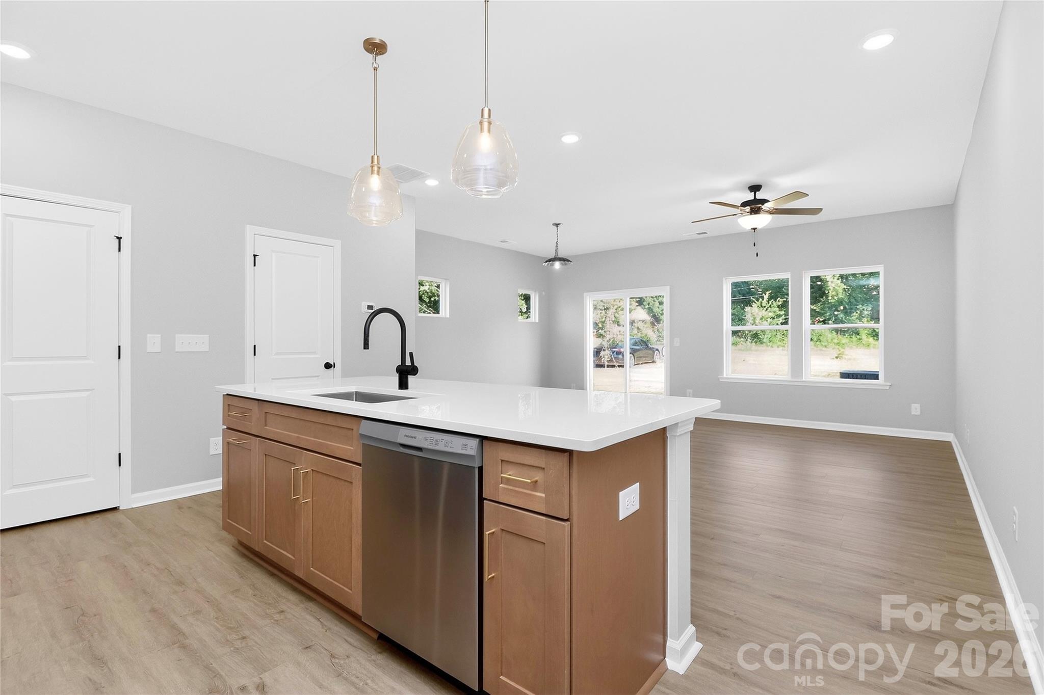 341 N Hoskins Road