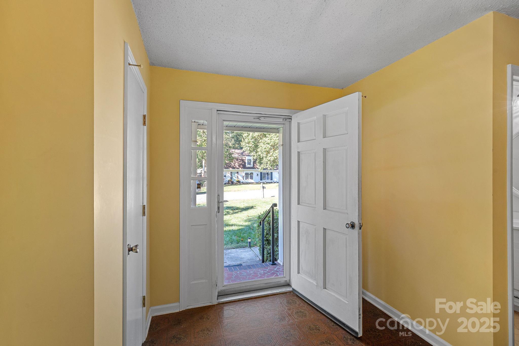 123 Cliffwood Circle