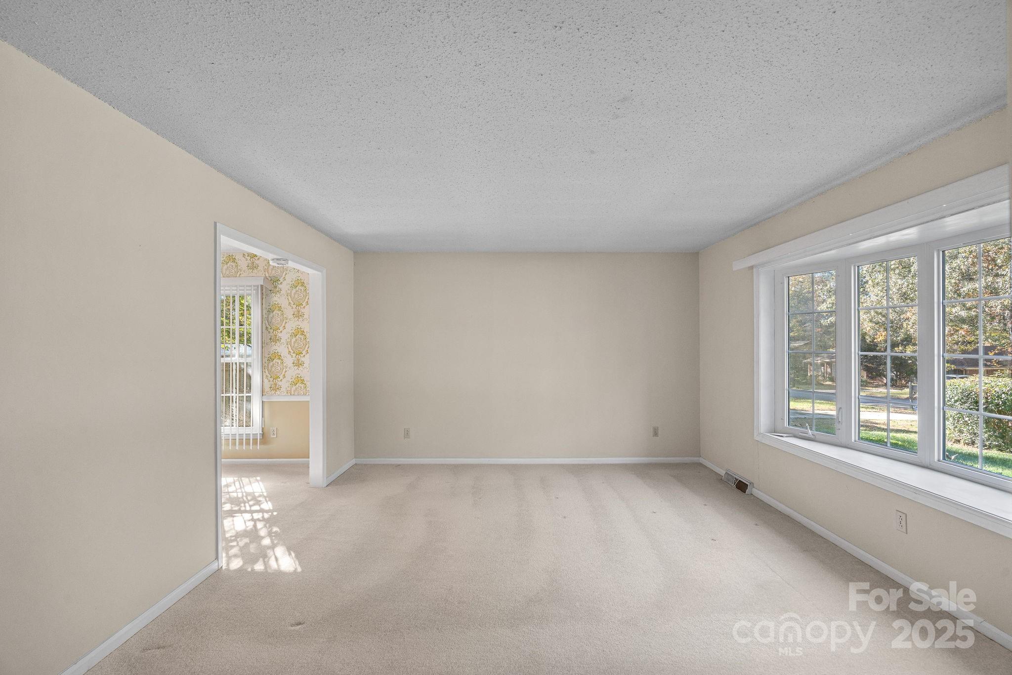 123 Cliffwood Circle