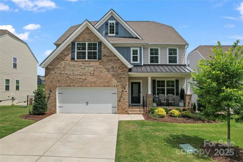 Photo of 17231 Rider Wood Lane, Charlotte, NC 28278 (MLS # 4269861)