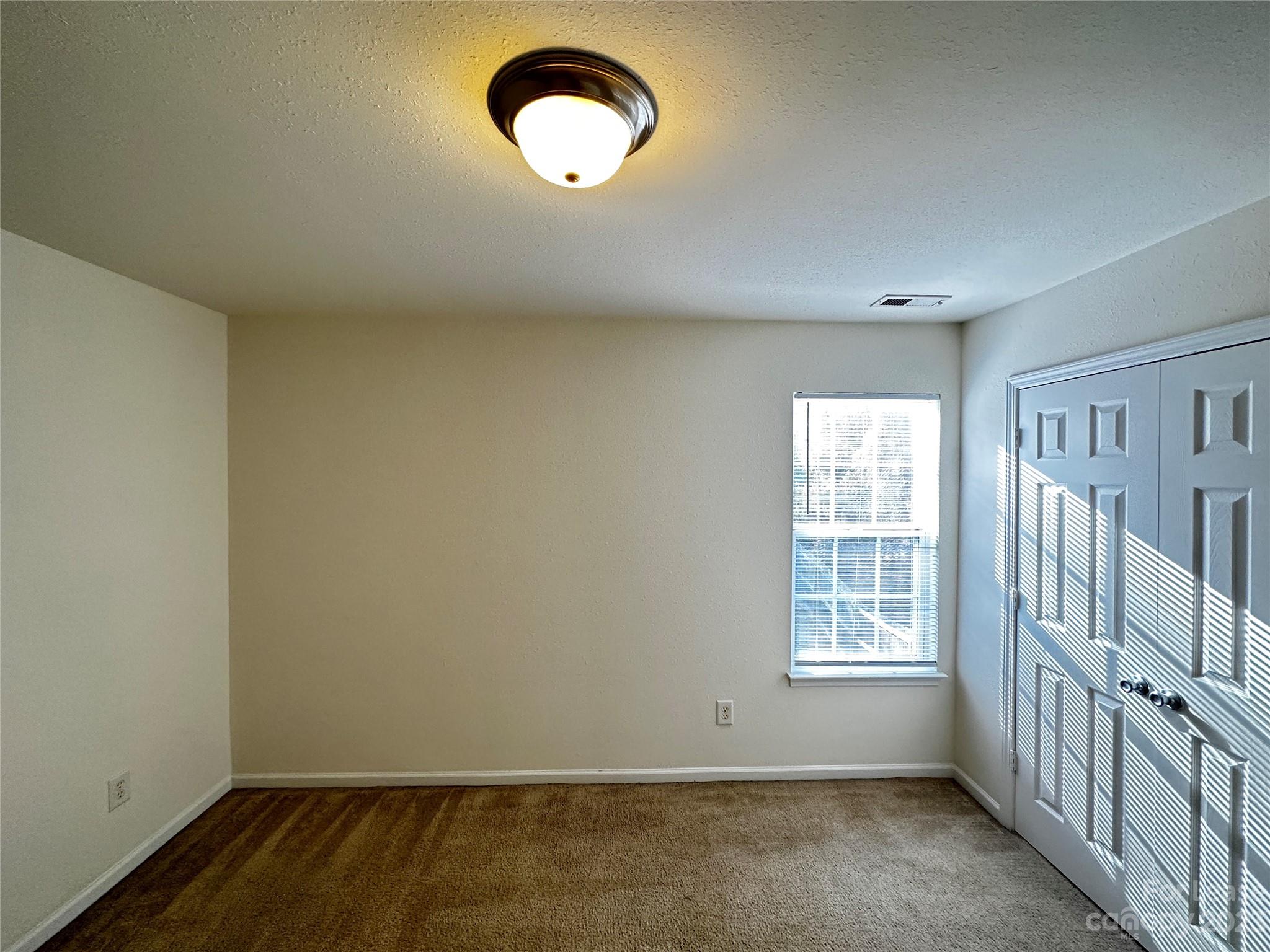 Twin Oaks - Residential Lease