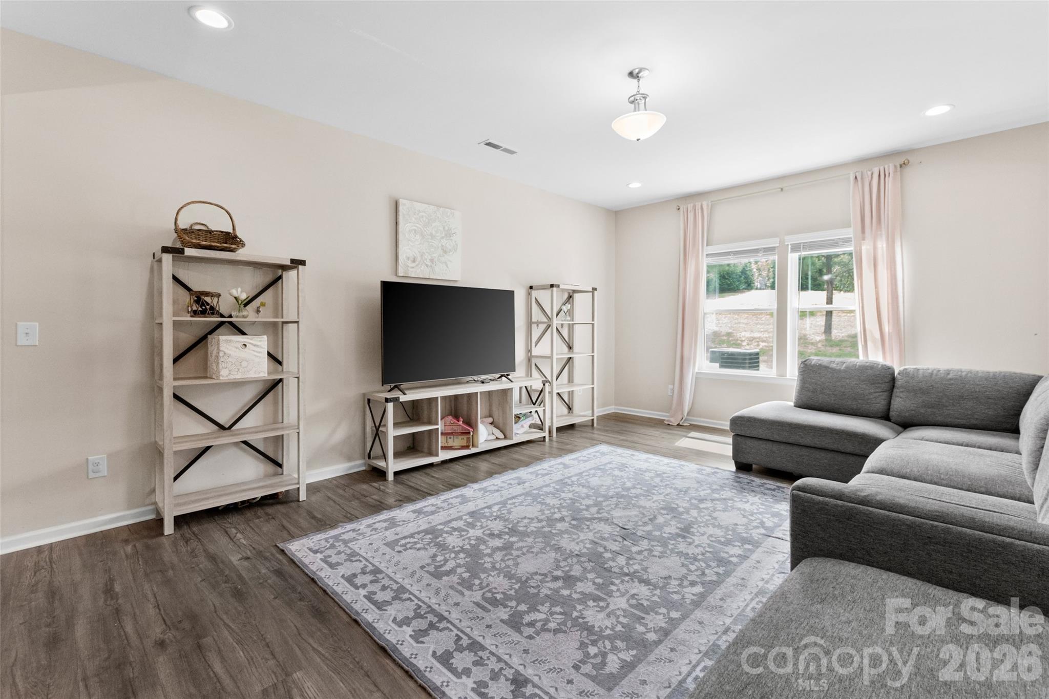 7535 Hartsfield Drive