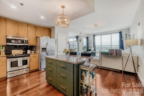 Photo of 333 W Trade Street W #1105, Charlotte, NC 28202 (MLS # 4363169)