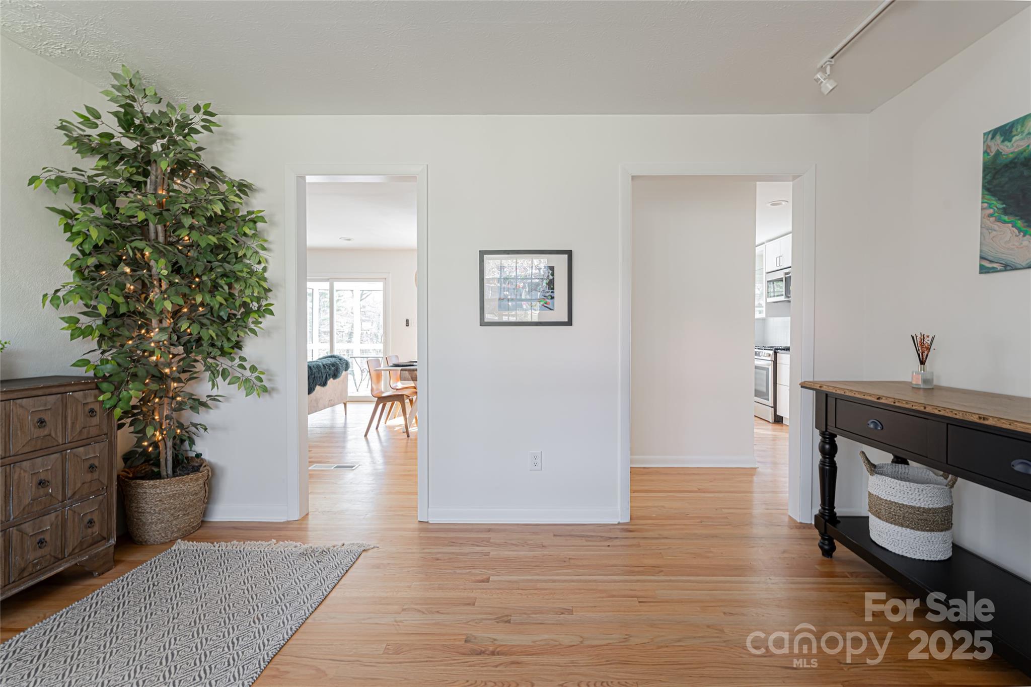 27 Jarnaul Avenue