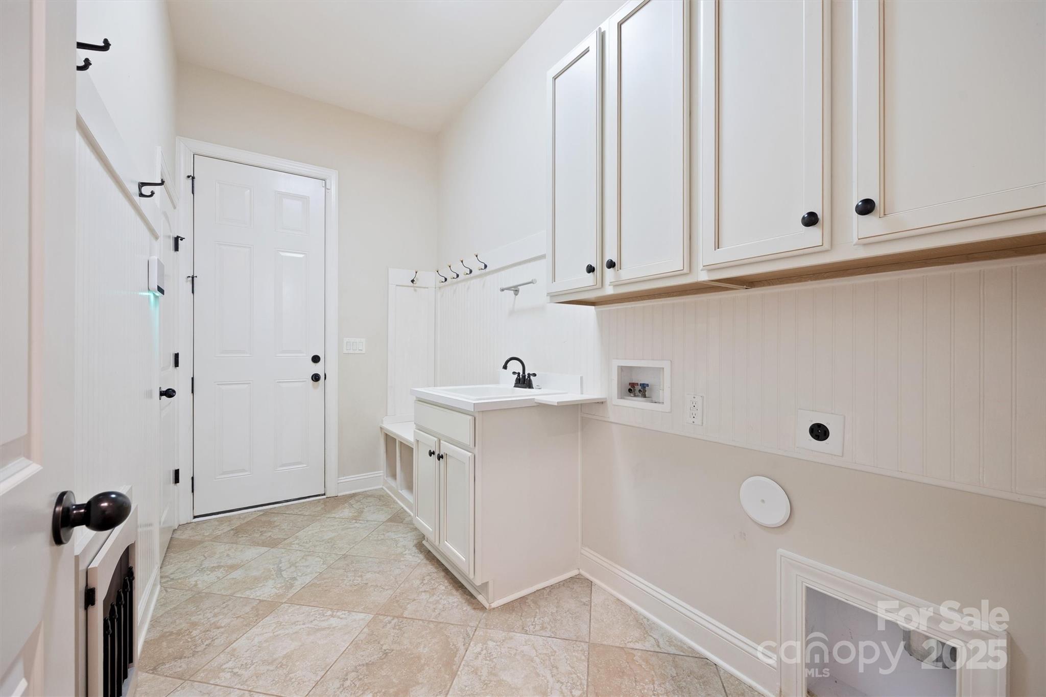 Barber Rock - Residential