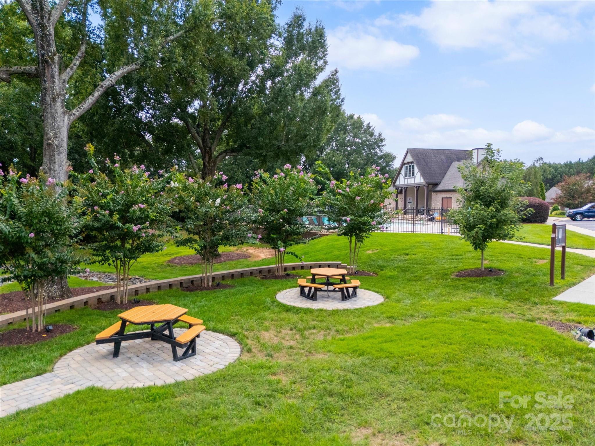 Barber Rock - Residential