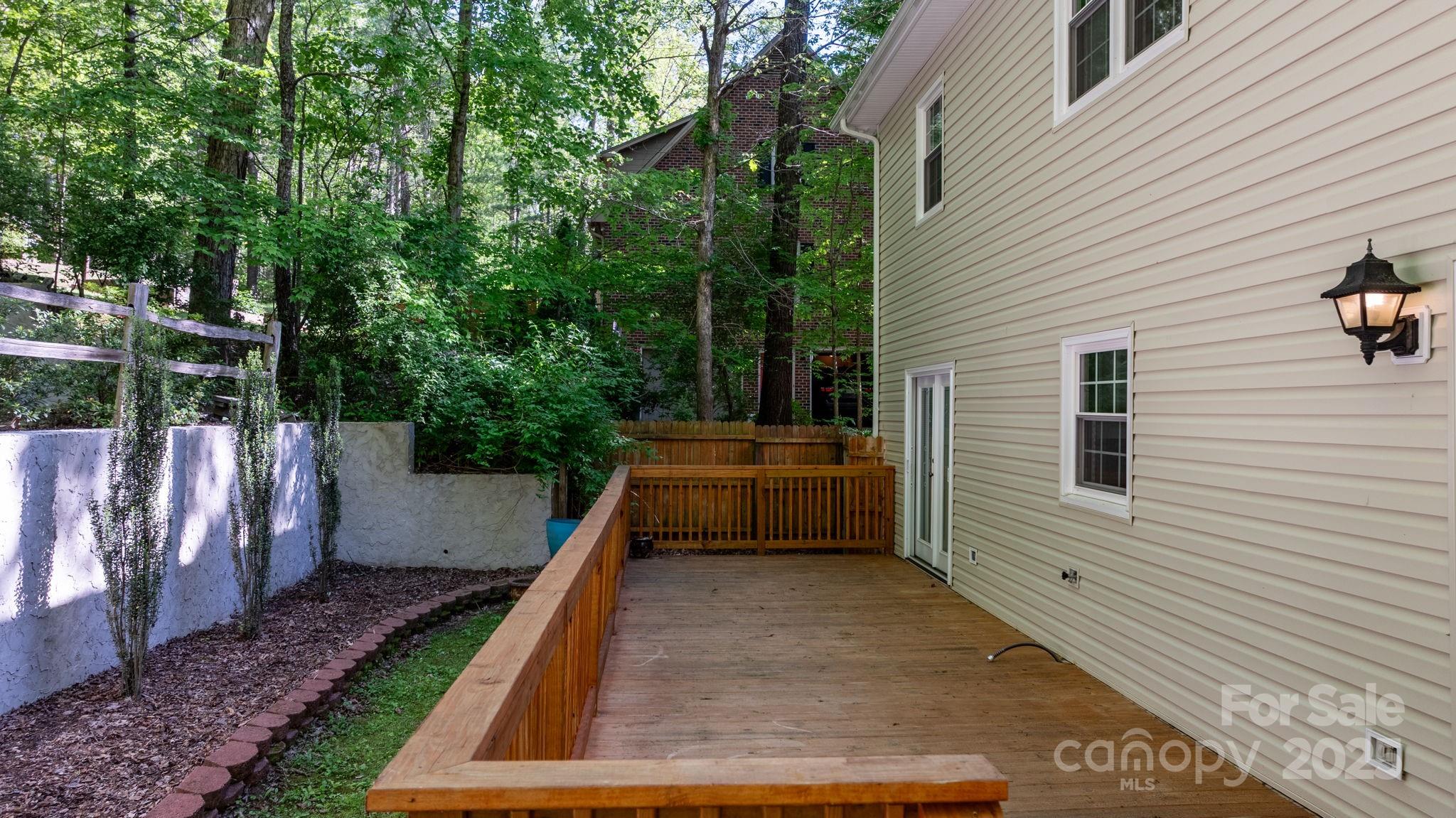 1026 Wellington Court